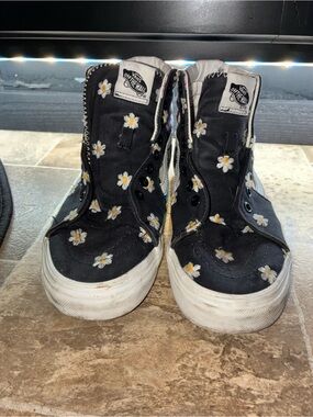 Vans Black High-Top Sneakers with White & Yellow Daisy Embroidery